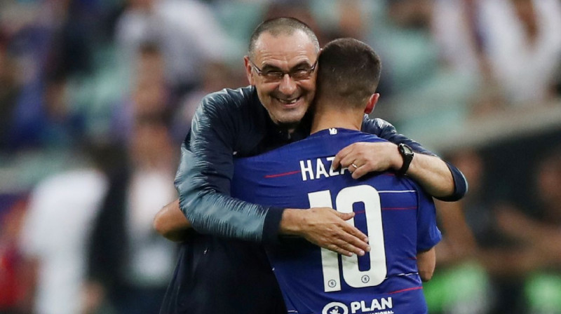 Maurīcio Sarri un Edens Azārs. Foto: Reuters / Scanpix