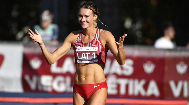 Laura Ikauniece. Foto: Romāns Kokšarovs, F64