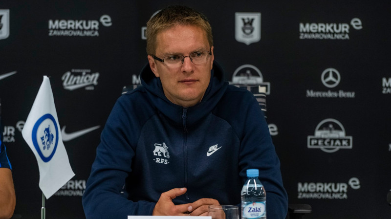 Valds Dambrausks pirms spēles pret "Olimpija". Foto: Edgars Vērpe, FK RFS
