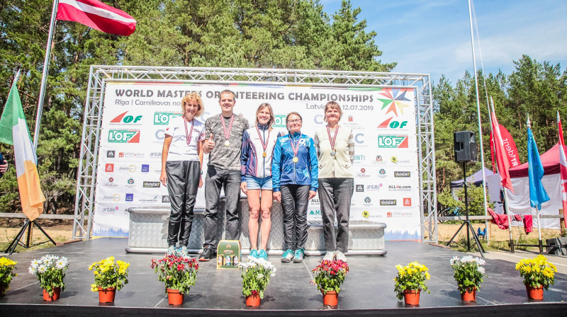 Pasaules veterānu orientēšanās čempionāta garās distances medaļnieki no Latvijas. Foto: Jānis Līgats