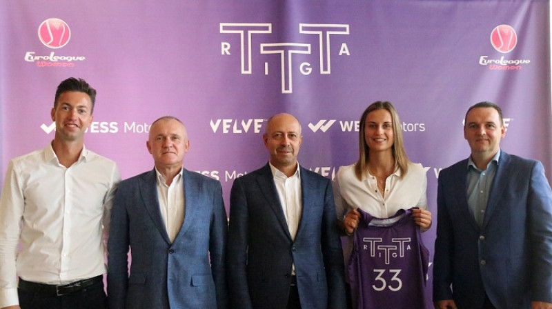 TTT ģenerālmenedžeris Egils Lūsis, Valdis Voins, Oļegs Burovs, Kitija Laksa, Mārtiņš Zībarts. Foto: Gints Jankovskis