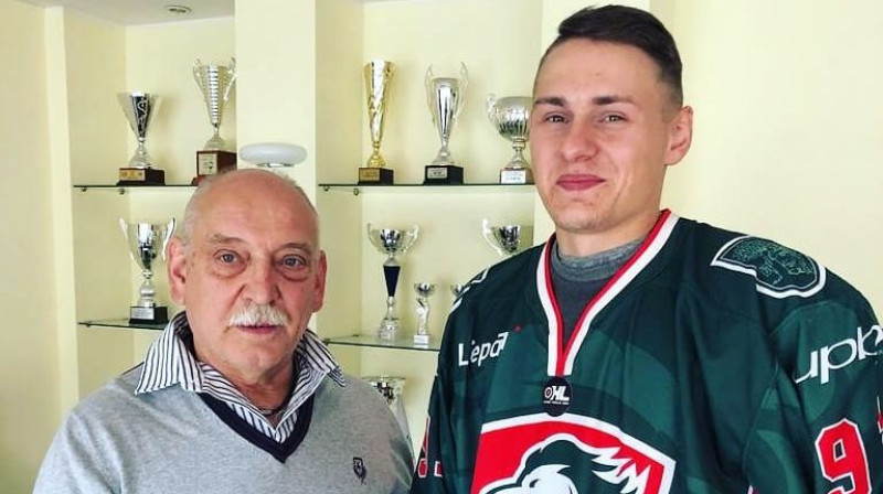 Mihails Vasiļonoks un Marks Kaļeinikovs. Foto: HK Liepāja