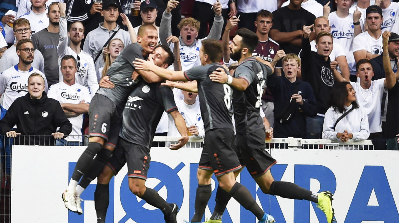 "Riga" futbolisti priecājas par vārtu guvumu Kopenhāgenā. Foto: EPA/Scanpix