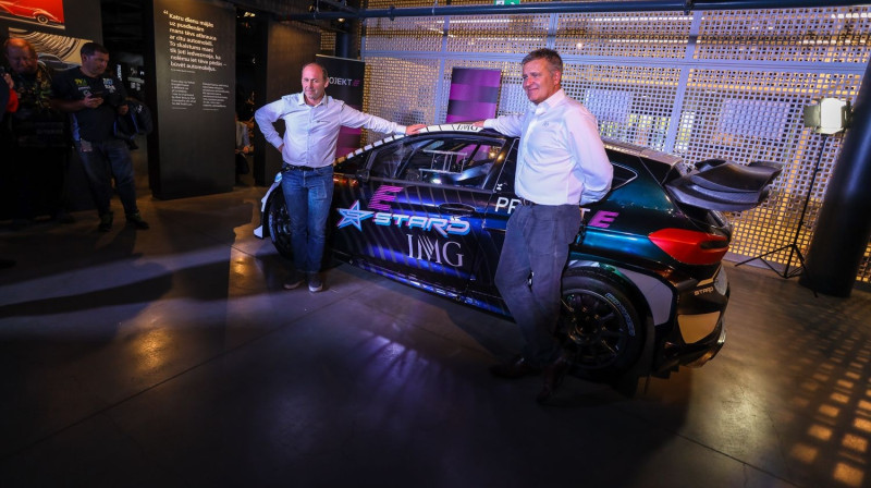 "Projekt E" automašīnas prezentācija. Foto: latviarx.lv