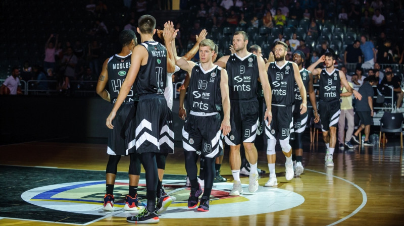 Žanis Peiners (Nr. 31) un Belgradas "Partizan". Foto: Simion Tataru/Dan Tautan