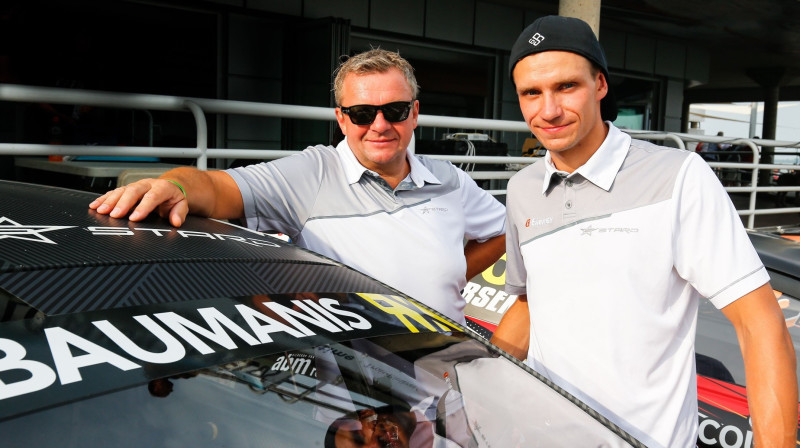 Andris un Jānis Baumaņi. Foto: Tom Banks