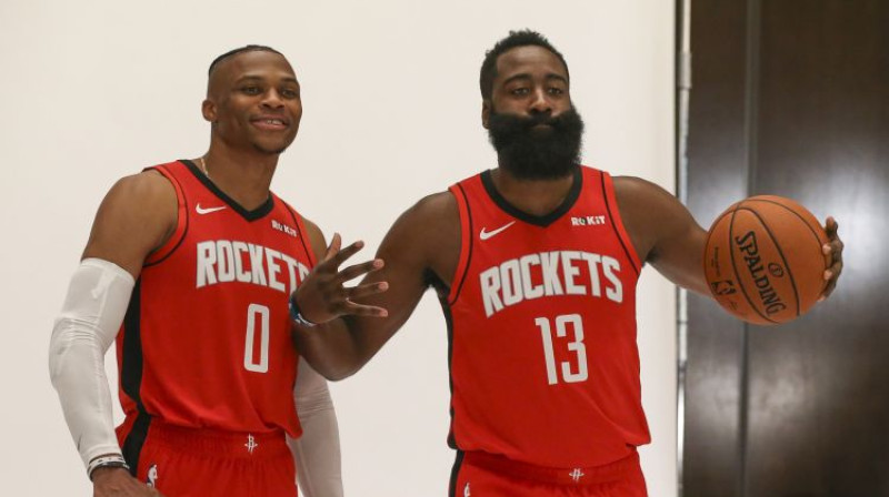 Rasels Vestbruks un Džeimss Hārdens. Foto: USA TODAY Sports/Scanpix