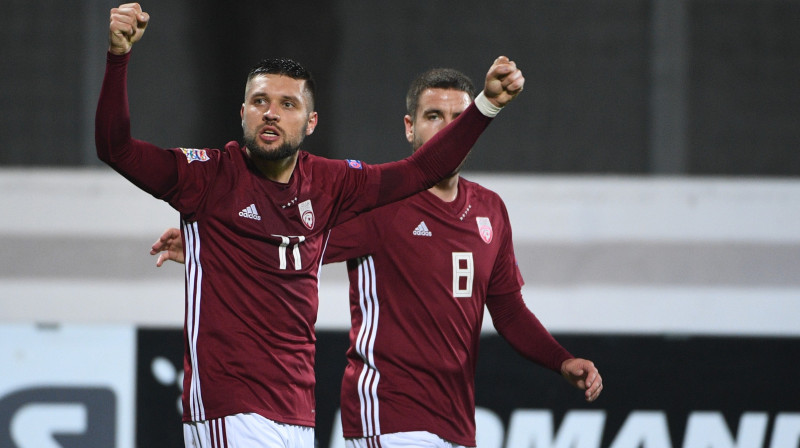 Artūrs Karašausks pirms gada guva vārtus Nāciju līgas spēlē pret Kazahstānu. Foto: Romāns Kokšarovs/f64