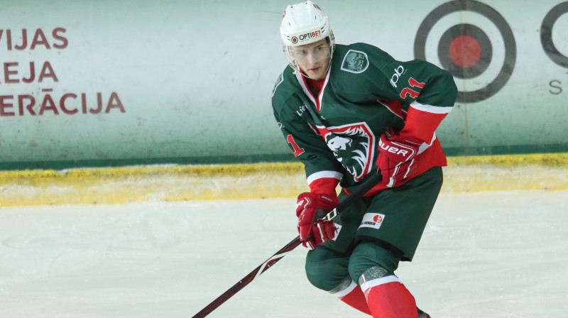 "Liepājas" hokejists Marks Kaleiņikovs. Foto: Ģirts Gertsons/F64