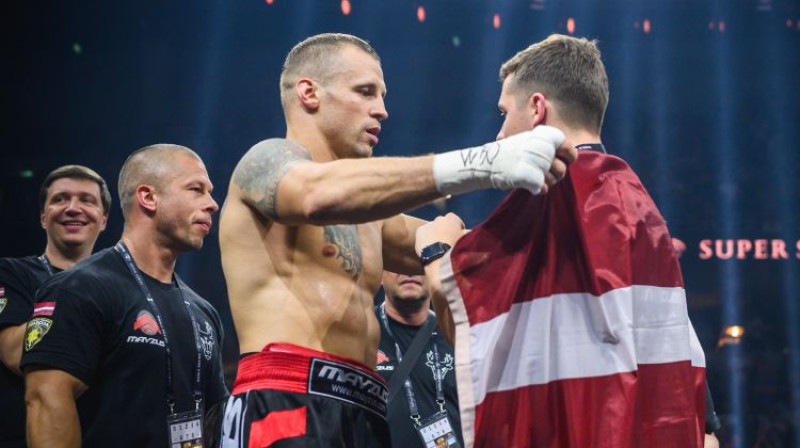 Mairis Briedis un Raimonds Zeps pēc uzvaras pusfinālā. Foto: Vladislavs Proškins/F64