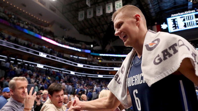 Foto: Tom Pennington / GettyImages, mavs.com