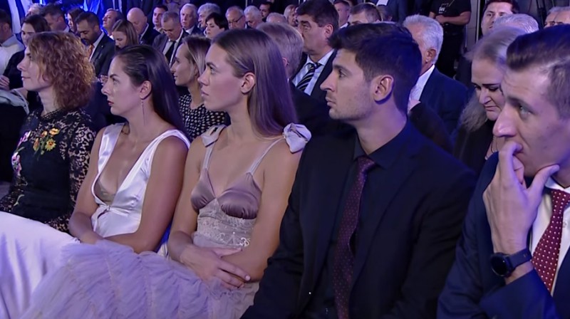 Anastasija Kravčenoka, Tīna Graudiņa, Vjačeslavs Krasiļņikovs, Oļegs Stojanovskis. Foto: CEV - European Volleyball