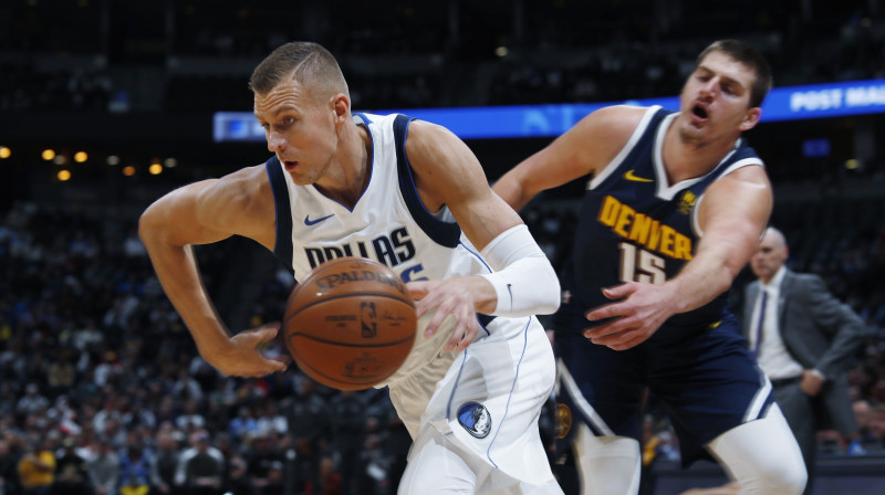 Kristaps Porziņģis un Nikola Jokičs. Foto: AP/Scanpix