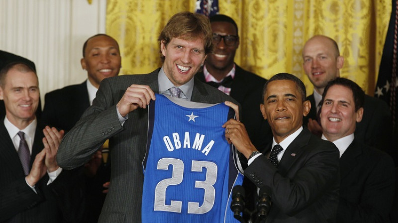 Dirks Novickis un ASV 44. prezidents Baraks Obama 2012. gada 9. janvārī Baltajā namā. Foto: Reuters/Scanpix