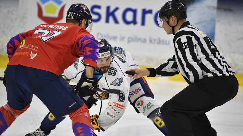 Armands Bērziņš iemetienā. Foto: Romāns Kokšarovs/f64