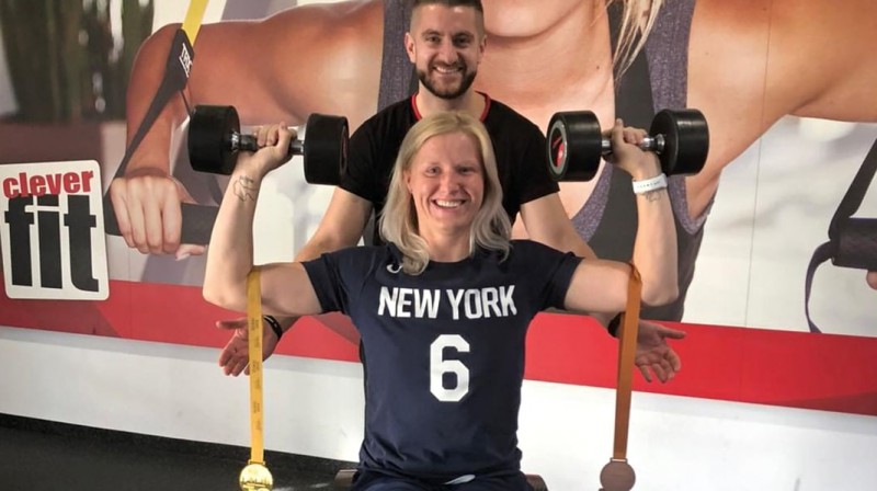 Diāna Dadzīte demonstrē medaļas un ne tikai. Foto: instagram.com/cleverfit_trier