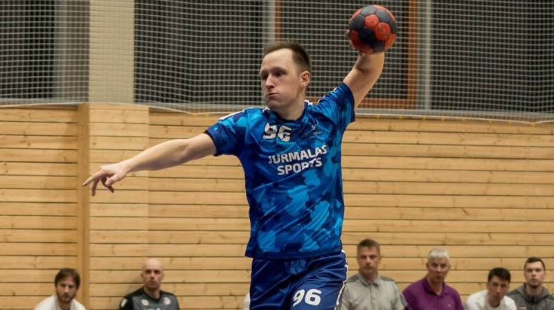"Jūrmalas sports" handbolists Ričards Jablonskis. Foto: synottiphandball.lv