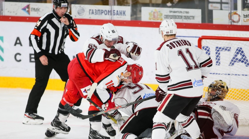 Cīņa ''Dinamo'' vārtu priekšā. Foto: dinamoriga.lv