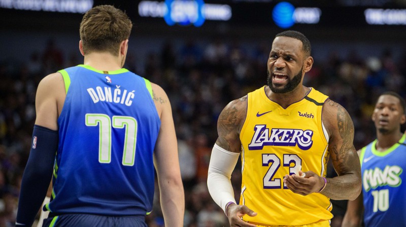 Luka Dončičs un Lebrons Džeimss. Foto: USA Today Sports/Scanpix