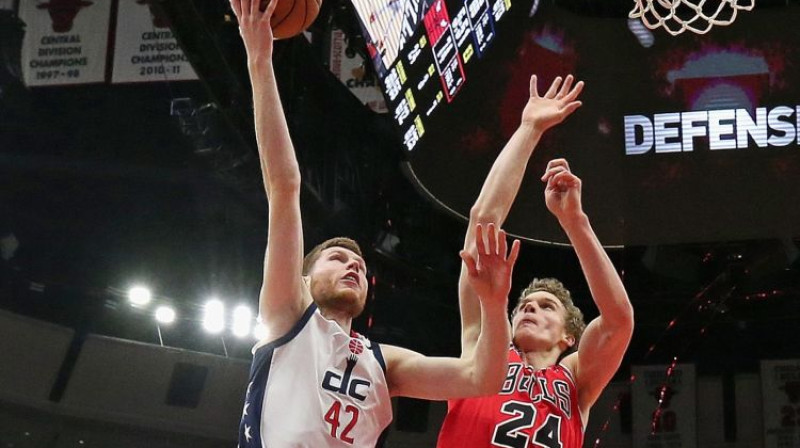 Dāvis Bertāns spēlē pret "Bulls". Foto: AFP/Scanpix