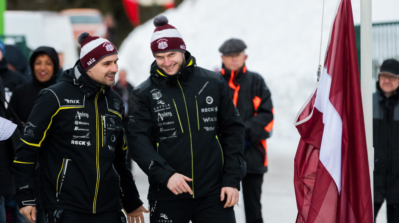 No kreisās: Oskars Ķibermanis un Matīss Miknis. Foto: Viesturs Lācis/IBSF