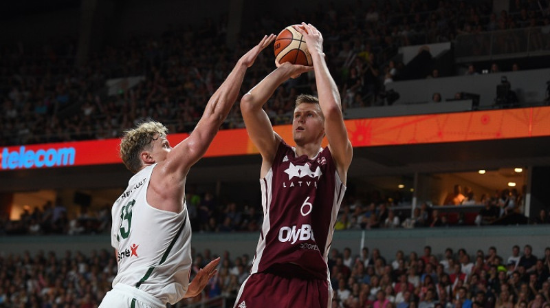 Basketbola fana sapnis - Kristaps Porziņģis Latvijas izlasē. Foto: Romāns Kokšarovs, f64
