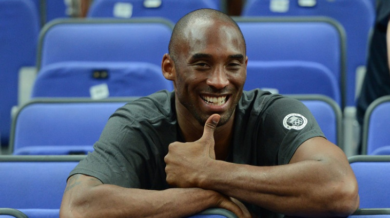 Kobe Braients 2012. gada 11. augustā Londonā, vērojot Austrālijas un Krievijas sieviešu valstsvienību cīņu par bronzu. Foto: AFP/Scanpix
