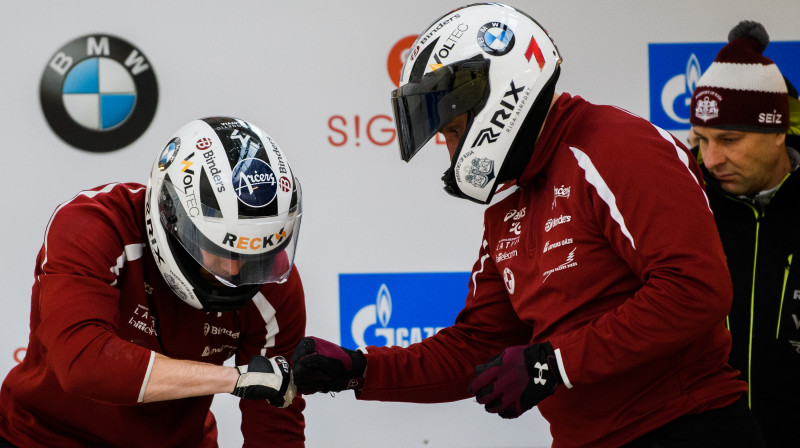 Oskars Melbārdis un Intars Dambis treniņos. Foto: Viesturs Lācis/bobslejs.lv