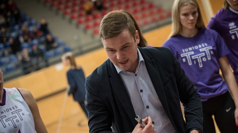 Matīss Rožlapa "Douglas" Baltijas basketbola līgas otrās divīzijas "Četru finālā" Daugavpilī. Foto: WBBL