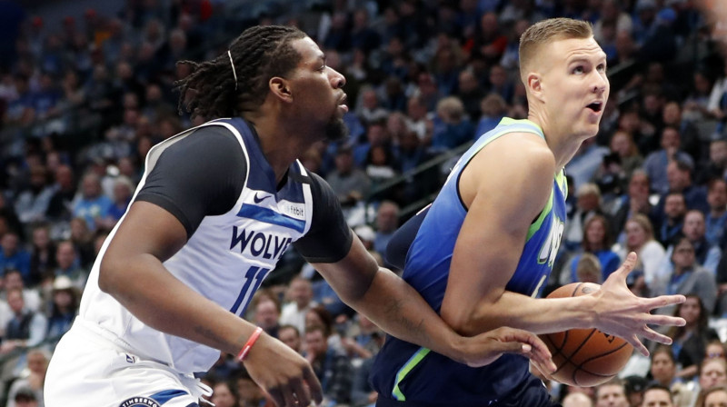 Kristaps Porziņģis ar bumbu. Foto: USA Today Sports/Scanpix