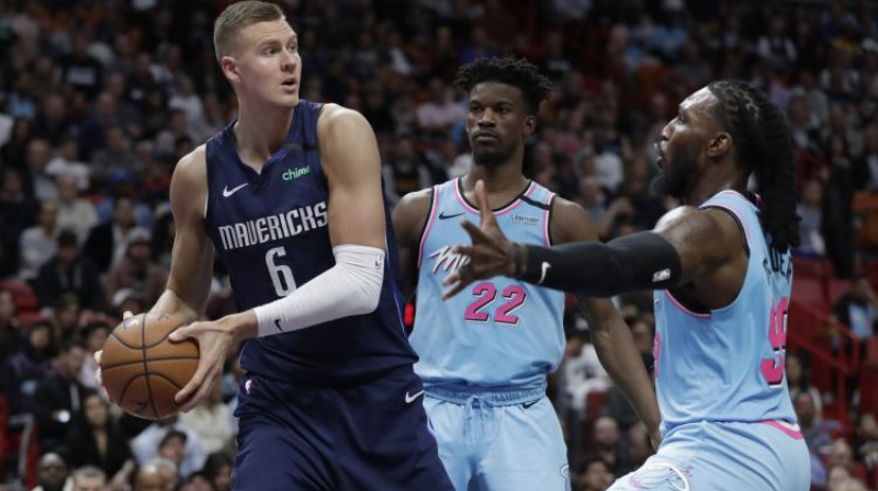 Kristaps Porziņģis spēlē pret "Heat". Foto: AP/Scanpix