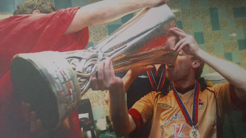2005.gada 18.maijs. Šampanietis no UEFA kausa Jurim Laizānam bija garšīgākais, ko viņš jebkad ir baudījis.