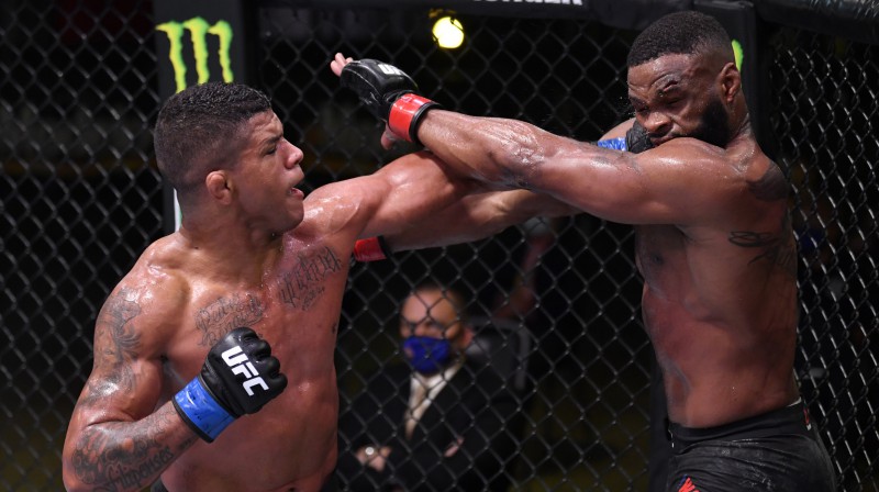 Gilberts Bērnss pret Taironu Vudliju. Foto: USA Today Sports/Scanpix