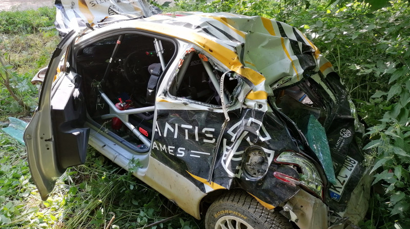 Auto pēc avārijas