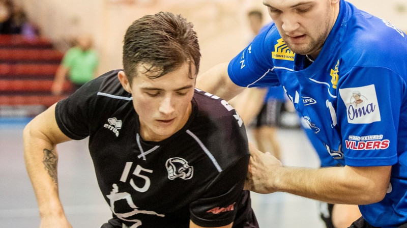 Emīls Krūmiņš (#15)
Foto: Floorball.lv
