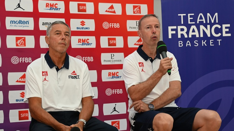 Patriks Bīzlijs un Vensāns Kolē. Foto: FFBB