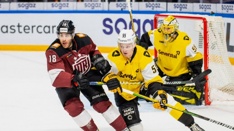 Metjū Majone (nr. 18) guva vārtus abu komandu iepriekšējā spēlē Rīgā. Foto: Kaspars Volonts/dinamoriga.lv