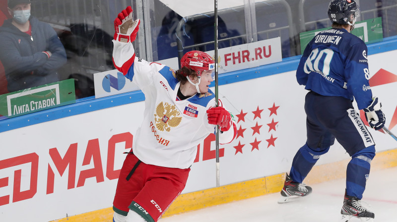 Krievijas izlases divu vārtu guvējs Dmitrijs Voronkovs (pa labi). Foto: Sergei Savostyanov/TASS/Scanpix