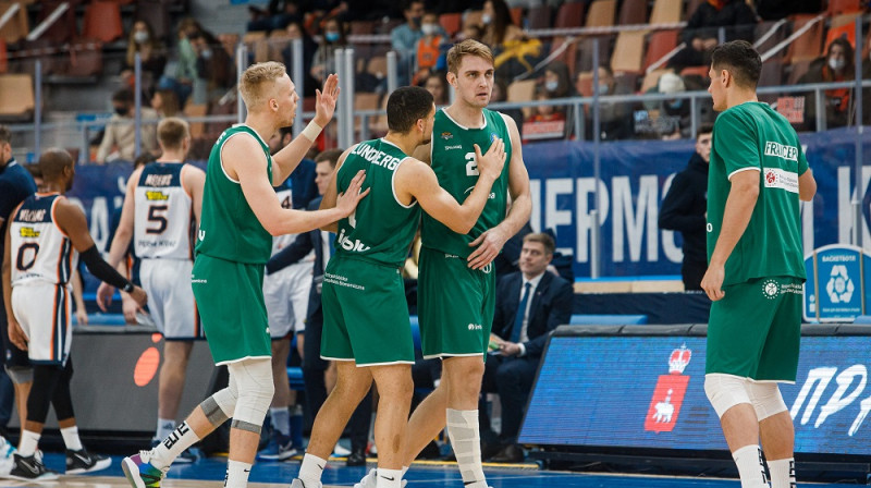 Jānis Bērziņš, Gabriels Lundbergs un Rolands Freimanis. Foto: VTB līga