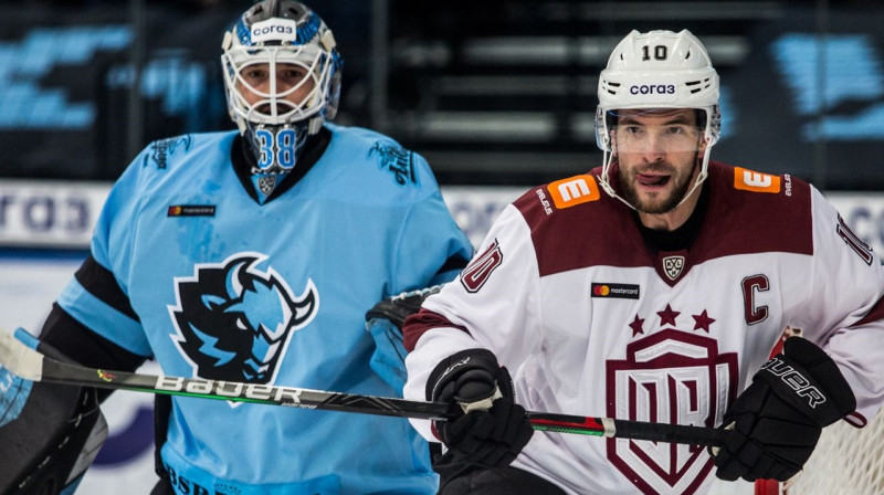 Lauris Dārziņš un Dominiks Furhs. Foto: Rīgas "Dinamo"