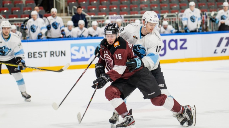 Mārtiņš Dzierkals vienā no abu komandu iepriekšējām spēlēm. Foto: Kaspars Volonts/dinamoriga.lv