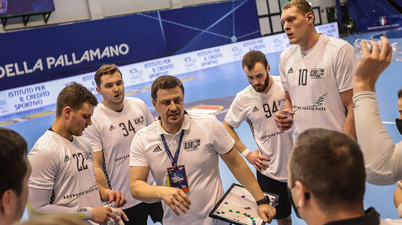 Latvijas handbola izlases treneris Sandris Veršakovs. Foto: Isabella Gandolfi