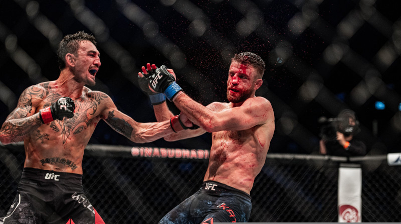 Makss Holovejs (pa kreisi) un Kelvins Keiters. Foto: twitter.com/UFC