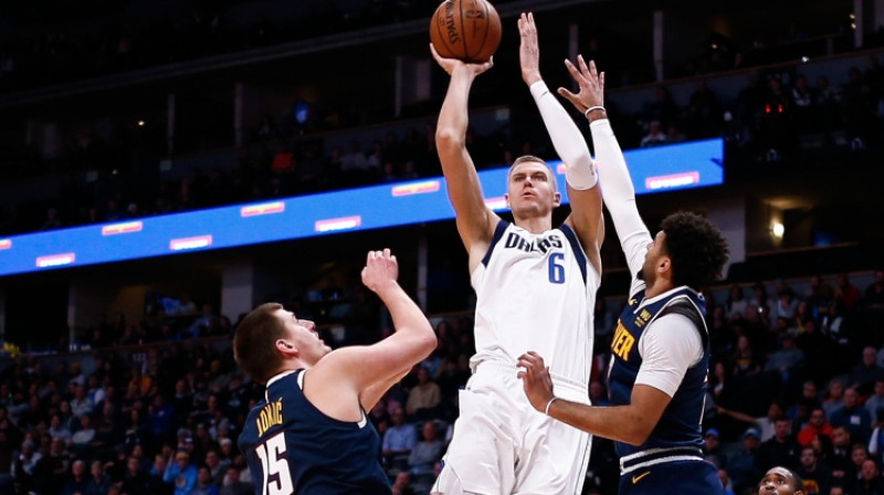 Kristaps Porziņģis pret Denveru iepriekšējās sezonas spēlē. Foto: USA TODAY Sports/Scanpix