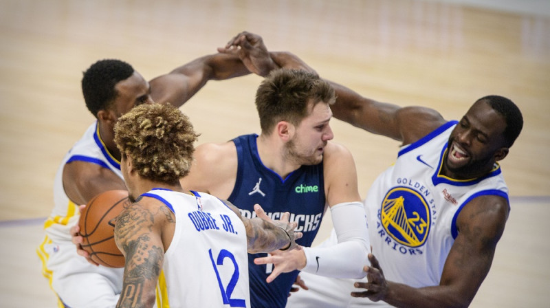 Luka Dončičs pret Dreimondu Grīnu 2021. gada 6. februārī Dalasā, Foto: USA Today/Scanpix
