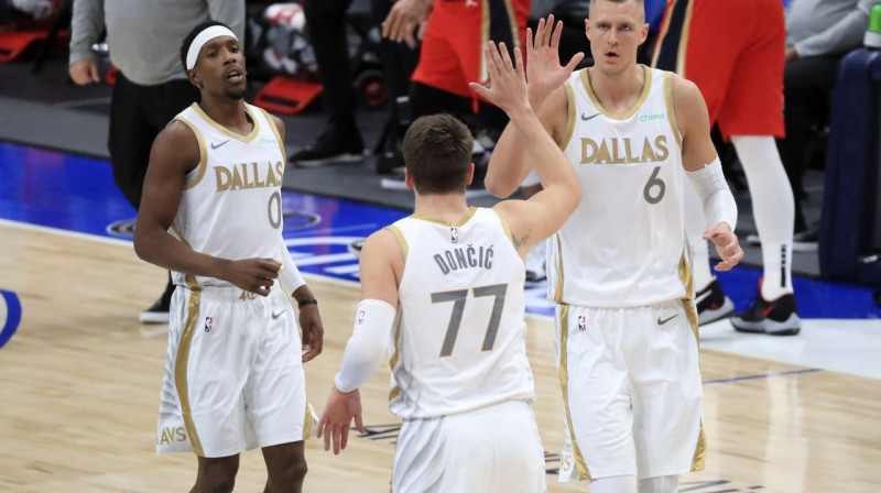 Kristaps Porziņģis un Luka Dončičs. Foto: USA Today Sports/Scanpix