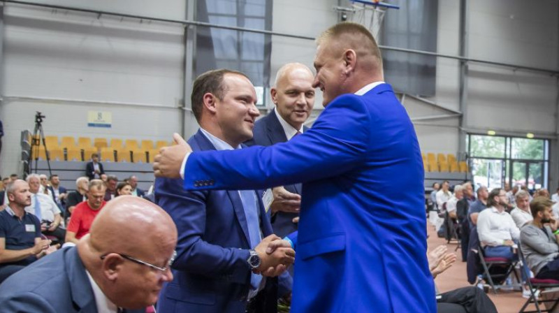LFF prezidents Vadims Ļašenko un viceprezidents Sergejs Kovaļovs. Foto: LFF