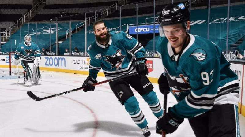 Brents Bērnss un Rūdolfs Balcers. Foto: San Jose Sharks
