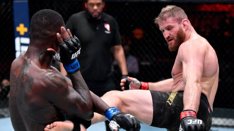 Jans Blahovičs darbībā. Foto: twitter.com/UFC