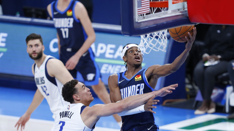Dvaits Pauels un Šejs GIldžess Aleksanders. Foto: USA Sports today/Scanpix